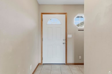 2621 S Brookglen Cir, Manhattan, KS 66502 - photo 6