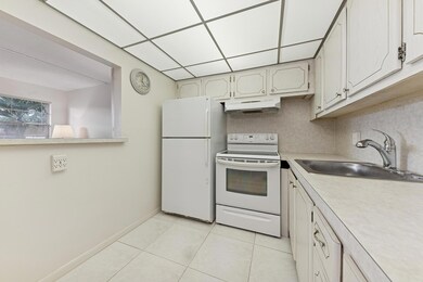 116 Windsor F unit 116, West Palm Beach, FL 33417 - photo 4