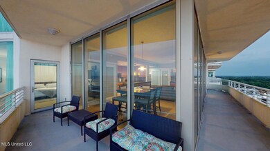 1005OC Balcony View