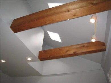 135 E Sycamore St, Columbus, OH 43206 - photo 4