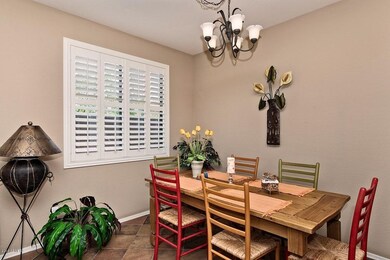 005_Formal Dining