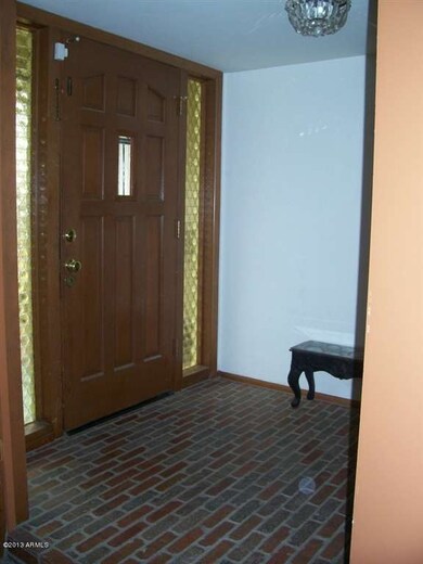 Pics of 845 E 7th St 005