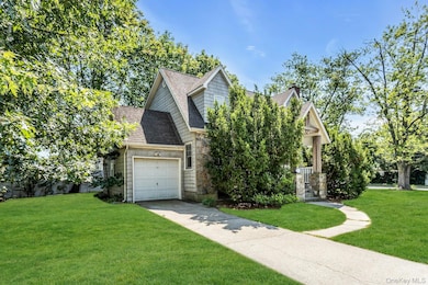 1782 Adlin Ct, East Meadow, NY 11554 - photo 3