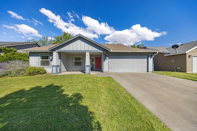 202 NW 25th St, Redmond, OR 97756 - photo 2