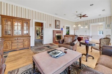 439 E 15th St, Upland, CA 91786 - photo 4