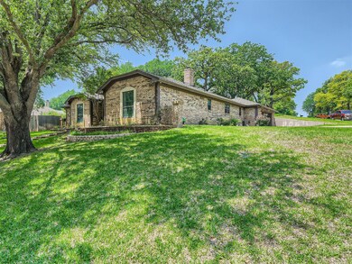 241 Bradford Dr, Hurst, TX 76053 - photo 3