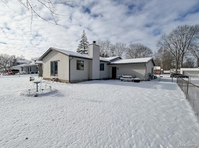 4445 Dixon Dr, Flint, MI 48507 - photo 2