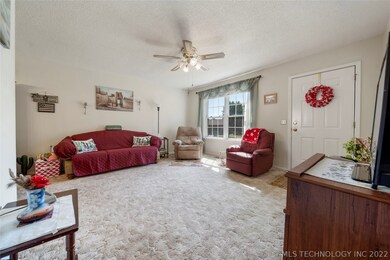 607 Hickory Dr, Cleveland, OK 74020 - photo 6