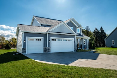 N45W22742 Charlotte Way, Pewaukee, WI 53072 - photo 3