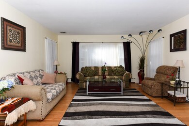 388 Morristown Livingroom1