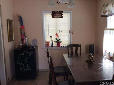 Front Unit, separate dining room