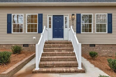 1174 Lazell Ave, Asheboro, NC 27205 - photo 3