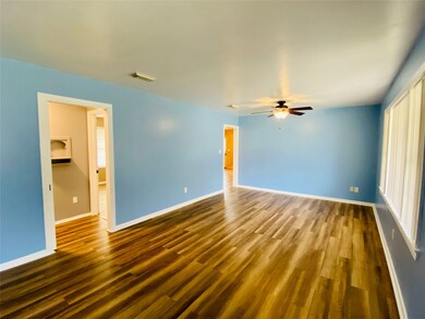 1604 Andrea Dr, Bay City, TX 77414 - photo 3