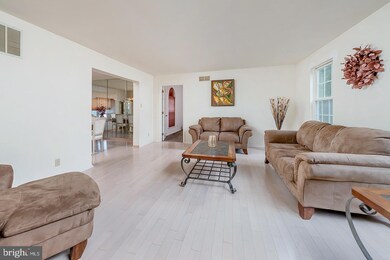 910 Gray Fox Cir, Sewell, NJ 08080 - photo 4