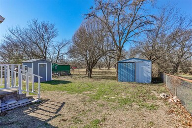 1111 S Taylor St, Gainesville, TX 76240 - photo 6