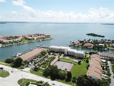 363 Pinellas Bayway S unit 36, Saint Petersburg, FL 33715 - photo 2
