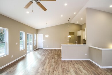 Living Room STG052-T1600-3