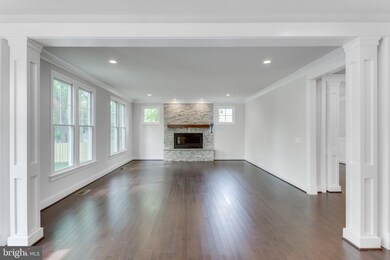 307 Cabin Rd SE, Vienna, VA 22180 - photo 7