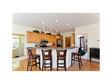 Kitchen. Casual dining around the granite counter 
