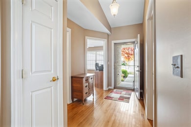 2521 Windward Blvd unit 2521, Champaign, IL 61821 - photo 5