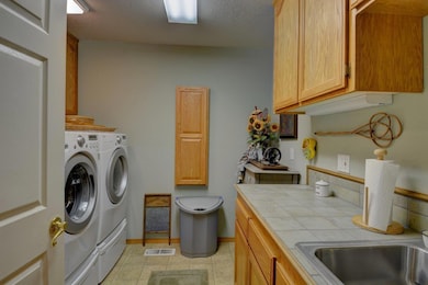 126 Shangrila Ln, Rogue River, OR 97537 - photo 7