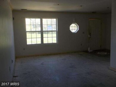 5812 N Holly Springs Dr, Capitol Heights, MD 20743 - photo 7