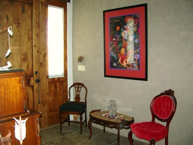 Foyer sitting area