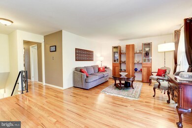 12028 Coldstream Dr, Potomac, MD 20854 - photo 3