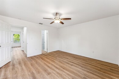 316 Wren Dr, Granbury, TX 76049 - photo 7