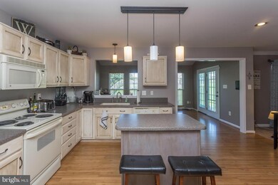 11200 N Dewey Ct, Fredericksburg, VA 22407 - photo 7