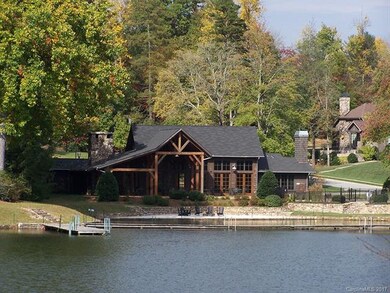 Straus Lakehouse