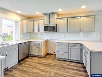 2467 Dorsey Dr, Hubbard, OR 97032 - photo 6