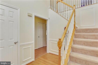 12117 Songbird Ln, Germantown, MD 20876 - photo 3