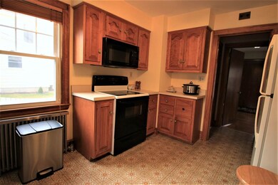 584 Summer St, Saint Johnsbury, VT 05819 - photo 5