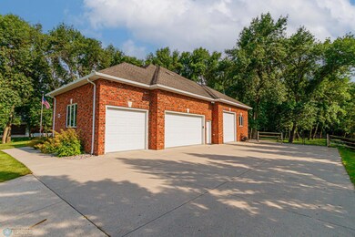 Garage_1.jpg
