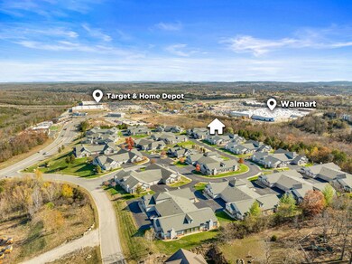 Close to Shopping & Groceries