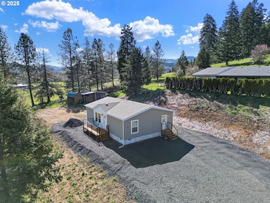 749 Douglas St, Yoncalla, OR 97499 - photo 3