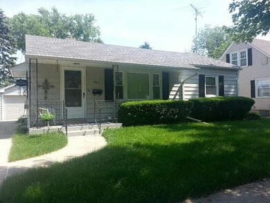 1015 Spruce St, Aurora, IL 60506 - photo 2