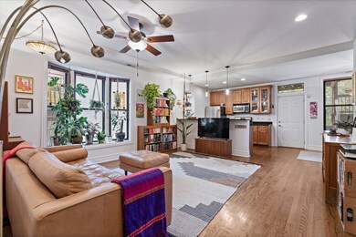 1048 W Lawrence Ave unit 2, Chicago, IL 60640 - photo 2