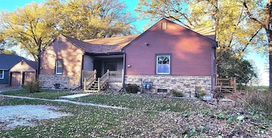 2453 E Shore Dr, Green Bay, WI 54302 - photo 5