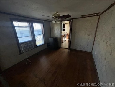 320 W Broadway St, Drumright, OK 74030 - photo 5