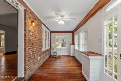 27 Van Buren St, Albany, NY 12206 - photo 4