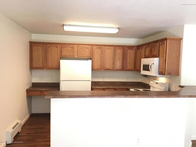 560 riverview