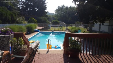 194 Old State Rd, Falls, PA 18615 - photo 2