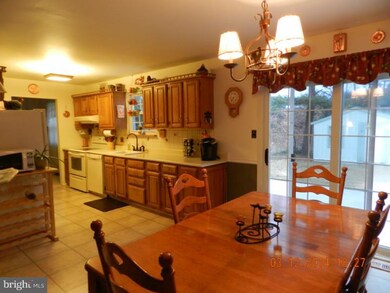 7889 Greenbrier Rd, Pennsauken, NJ 08109 - photo 2