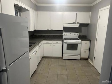 711 W Gore Ave, Pharr, TX 78577 - photo 5