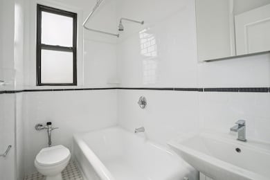 80 Winthrop St unit U3, Brooklyn, NY 11225 - photo 7