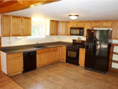 15 Drew St, Littleton, NH 03561 - photo 3