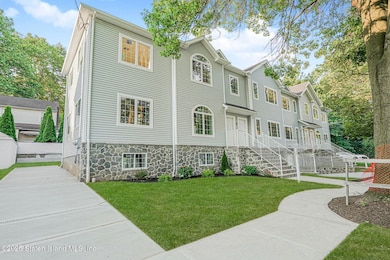 10 Ludwig St, Staten Island, NY 10310 - photo 4