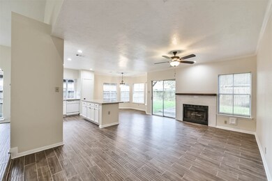 8610 Spring Green Dr, Houston, TX 77095 - photo 5